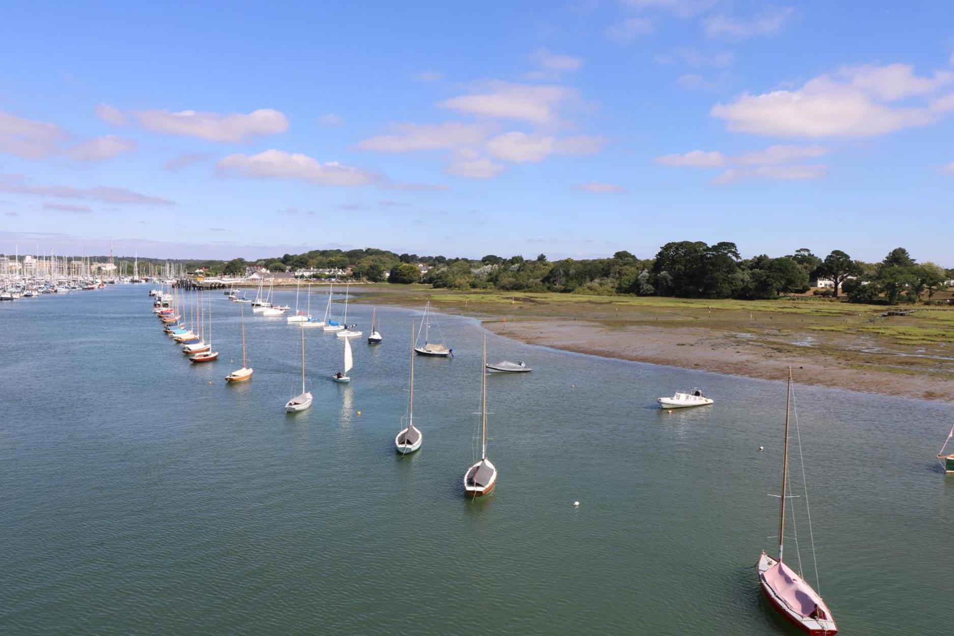 Captains Row Lymington Luaran gambar