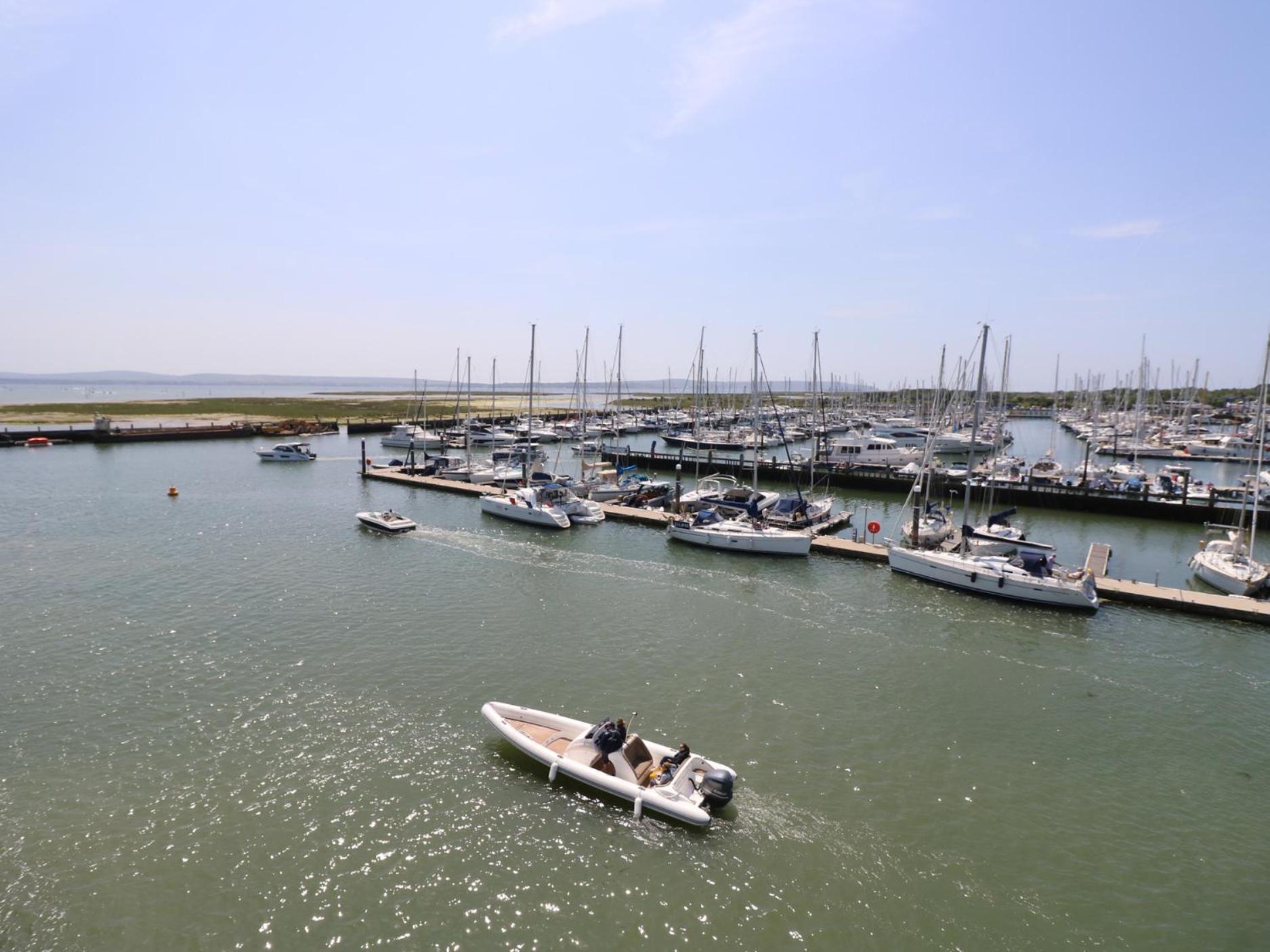 Captains Row Lymington Luaran gambar